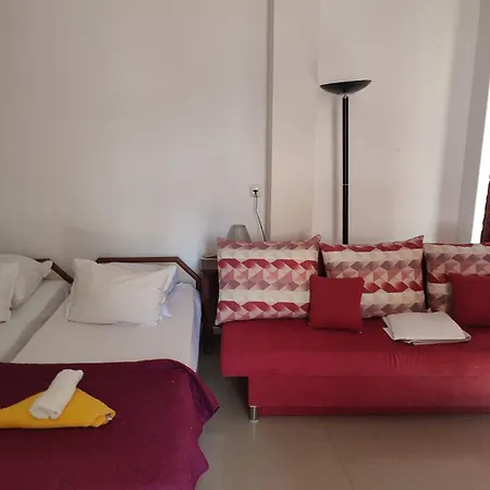 партерни студия без обособен балкон ул т светослав 5 и ул българия Apartamento