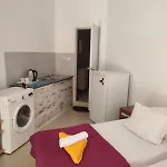 партерни студия без обособен балкон ул т светослав 5 и ул българия Appartement